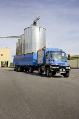 Agritechnica 2011 Unimog U 400 - U 500