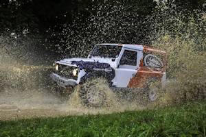 Land Rover-Bowler_Defender_Tuning